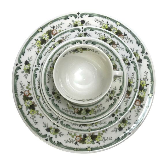 Royal Doulton Provencal England Retired 5-Piece Place Setting-Exceptional - Picture 2 of 8